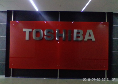 TOSHIBA